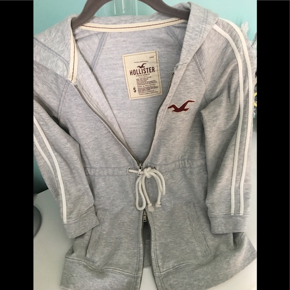 Hollister Women’s longer length HoodieSweat Jacket - Picture 3 of 8